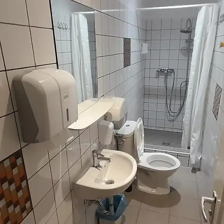 Хостел B3 *